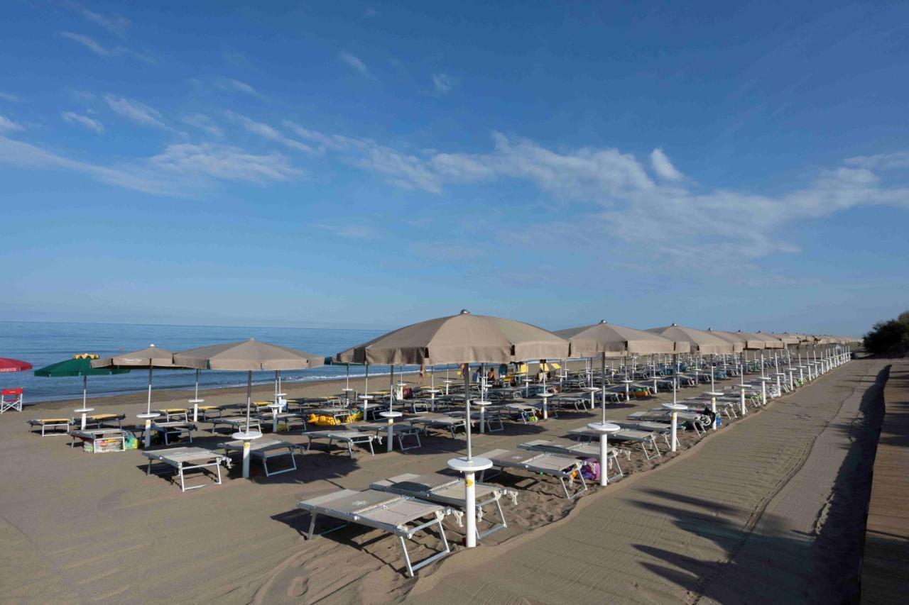 Canado Club Family Village Marina di Castagneto Carducci Ngoại thất bức ảnh