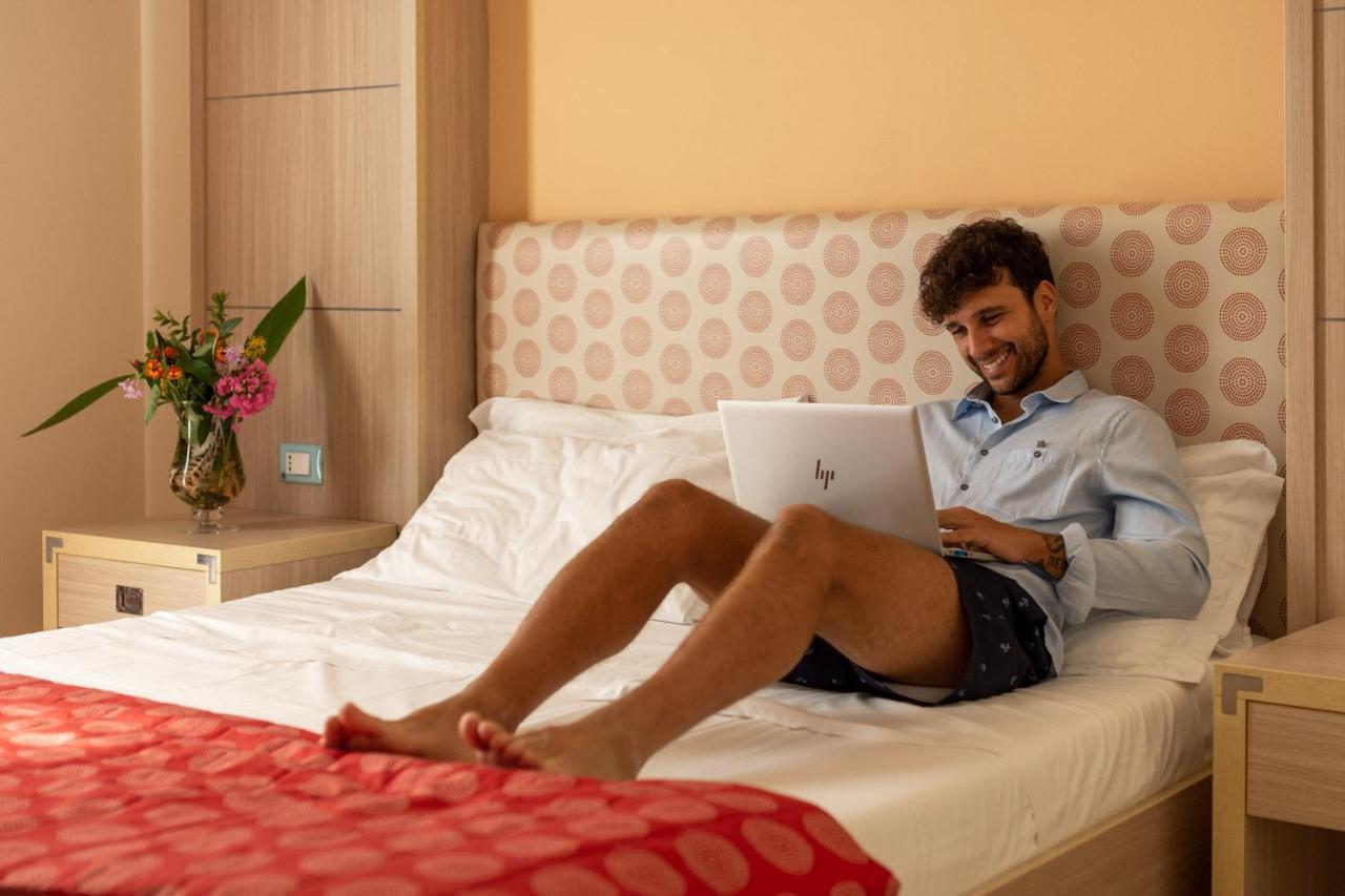 Canado Club Family Village Marina di Castagneto Carducci Ngoại thất bức ảnh